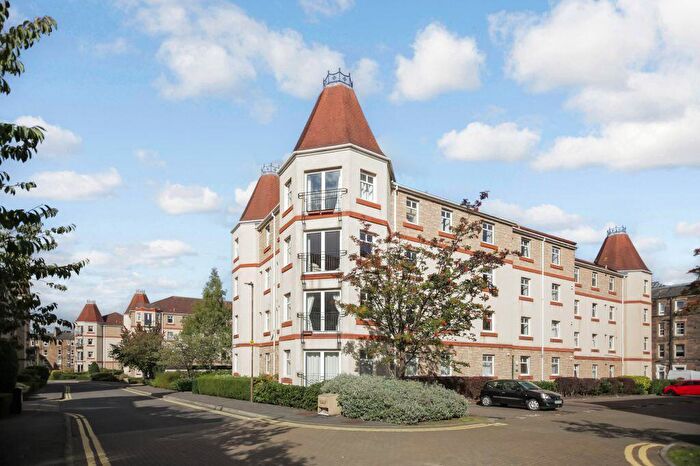 2 Bedroom Flat For Sale In / Sinclair Place, Edinburgh, EH11