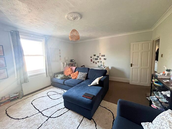 1 Bedroom Flat To Rent In Second Avenue, Hove, BN3