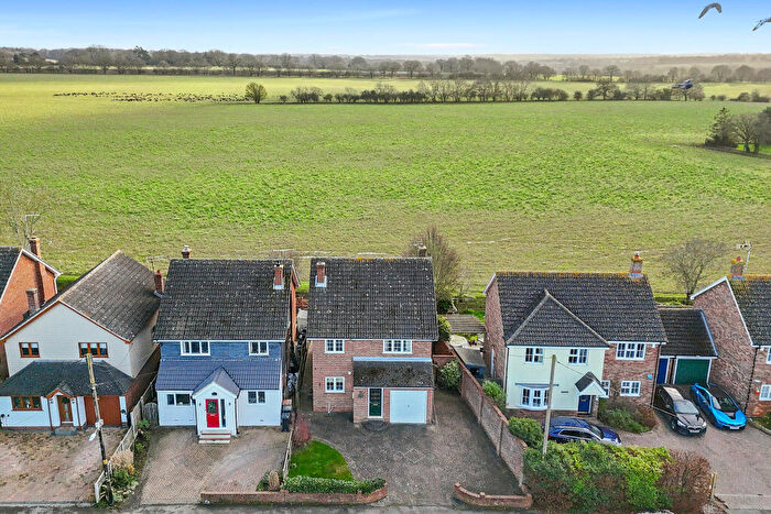 4 Bedroom Detached House For Sale In Loves Green, Highwood Nr Chelmsford, CM1