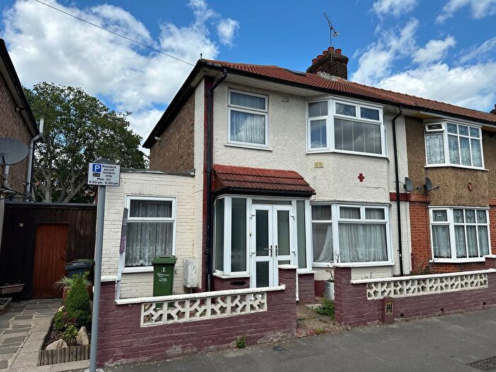 4 Bedroom Semi-Detached House To Rent In Eric Road, Chadwell Heath, Essex, RM6
