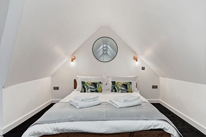 1 Bedroom Flat To Rent In Sandgate Road, Folkestone, CT20