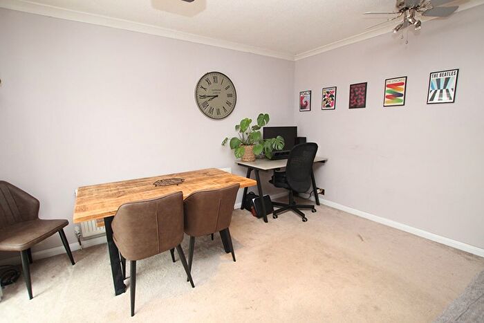 2 Bedroom Terraced House For Sale In Astleham Road, Shepperton, TW17
