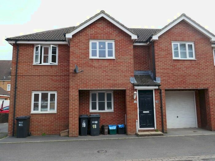 1 Bedroom Flat To Rent In Galahad Close, Yeovil, BA21