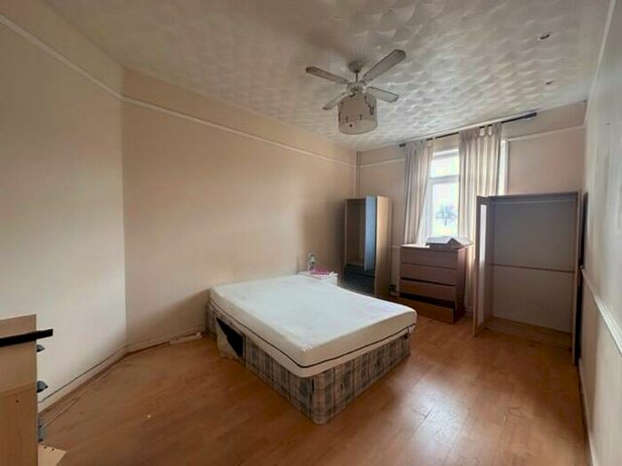 2 Bedroom Apartment To Rent In Pontygwindy Road, Caerphilly, CF83