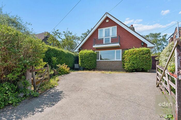 3 Bedroom Detached House For Sale In Ford Lane, Trottiscliffe, ME19