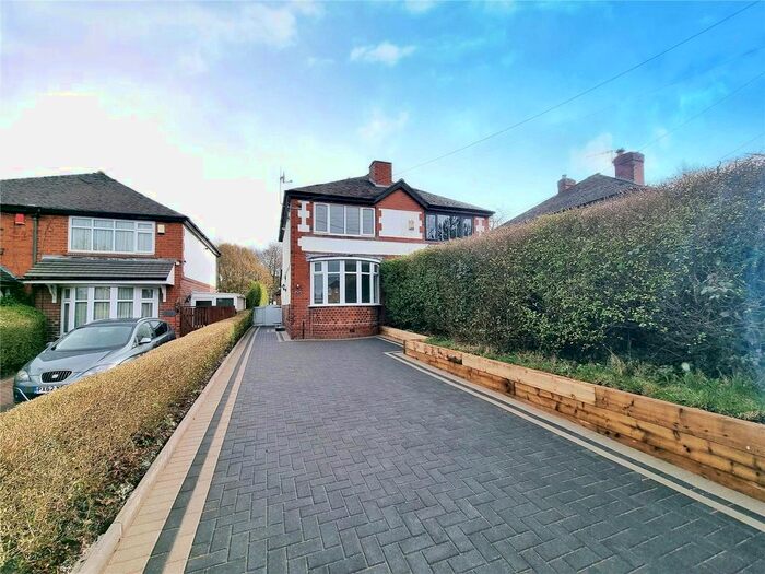 2 Bedroom Semi-Detached House To Rent In Blurton Road, Stoke-On-Trent, Staffordshire, ST3