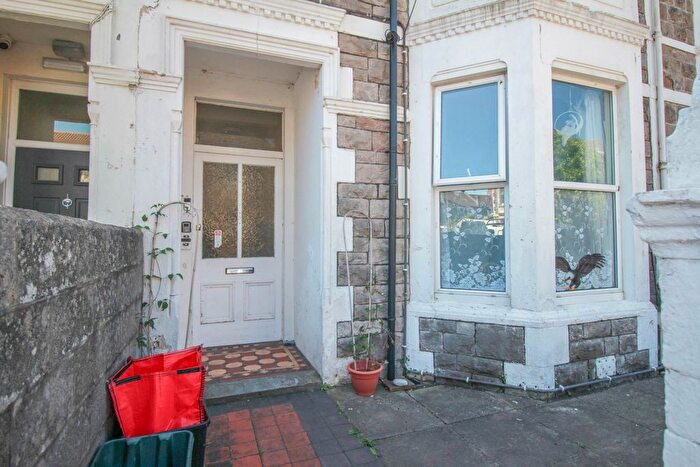 2 Bedroom Flat To Rent In Clifton Road, Weston-Super-Mare, BS23