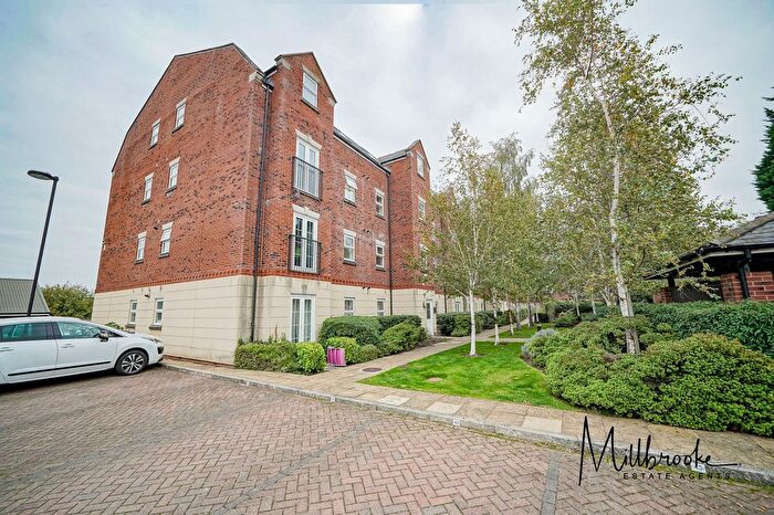 2 Bedroom Flat For Sale In Beckford Court, Tyldesley, M29