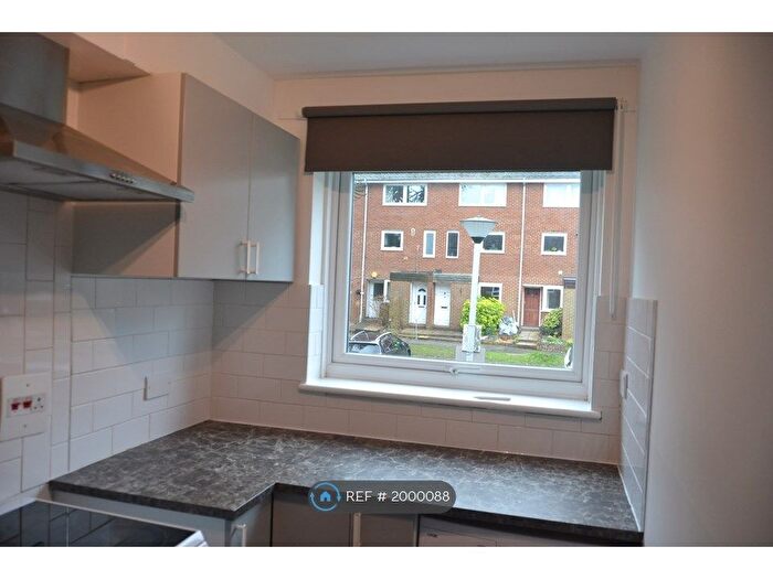 1 Bedroom Flat To Rent In Tidenham Gardens, Croydon, CR0