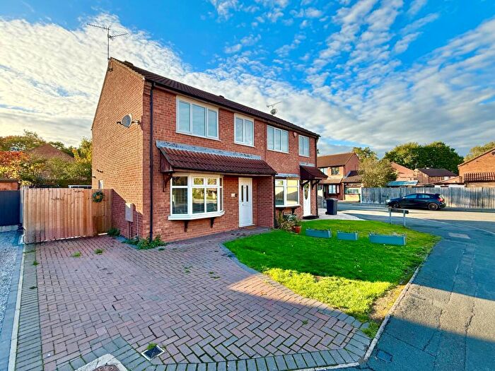 3 Bedroom Semi-Detached House For Sale In Stenigot Road, Lincoln, LN6