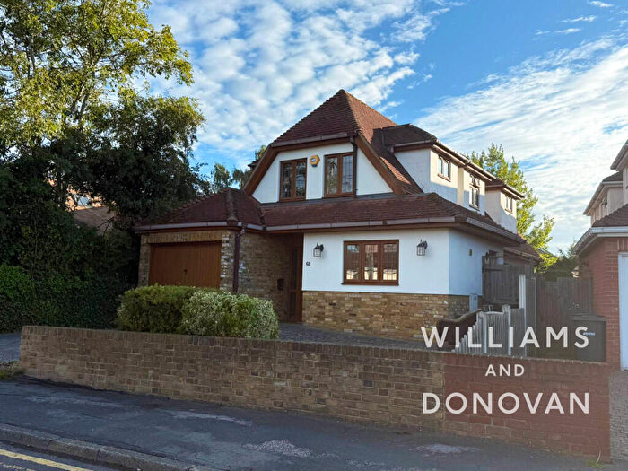 4 Bedroom Detached House To Rent In Plumberow Avenue, Hockley, SS5