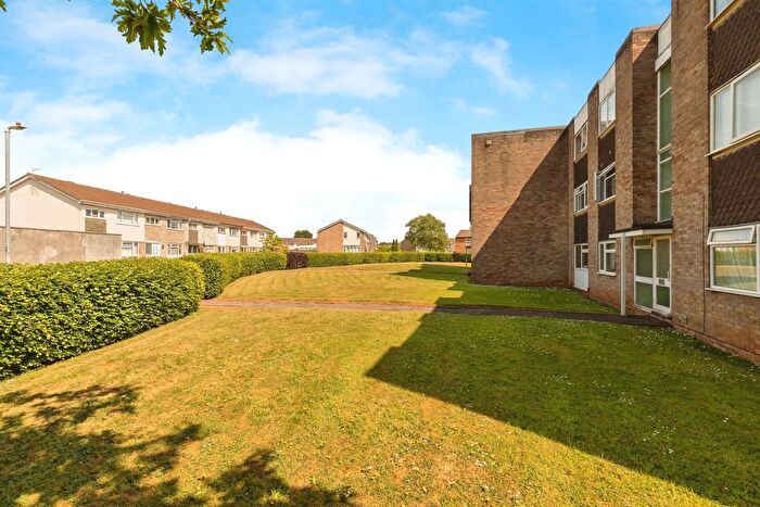 2 Bedroom Flat For Sale In Abbotswood, Yate, Bristol, BS37