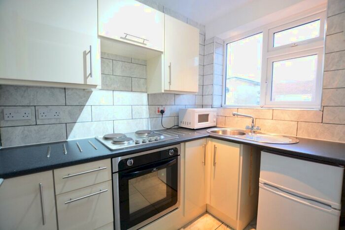 Studio To Rent In Wilbury Road, Hove, BN3