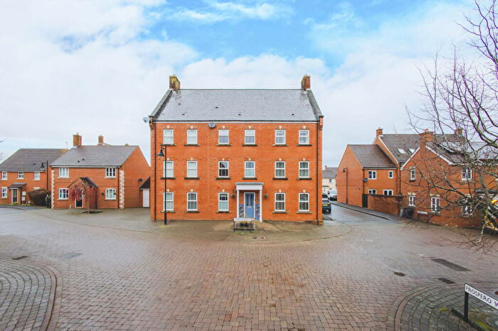 4 Bedroom Town House For Sale In Havisham Drive, Haydon End, Swindon, SN25
