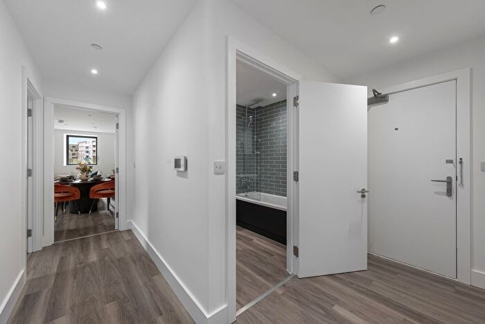 2 Bedroom Flat For Sale In Garwood House, Juniper Crescent Greenwich, SE10