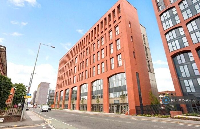 2 Bedroom Flat To Rent In Sky Gardens, Manchester, M15