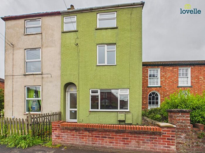4 Bedroom Terraced House For Sale In Willingham Road, Market Rasen, LN8