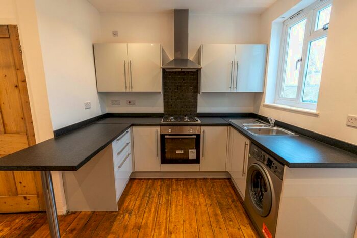 3 Bedroom Terraced House To Rent In Thomas Street, Rochester, Kent, ME1