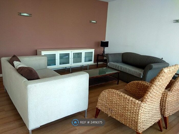 3 Bedroom Flat To Rent In Royal Arsenal, London, SE18