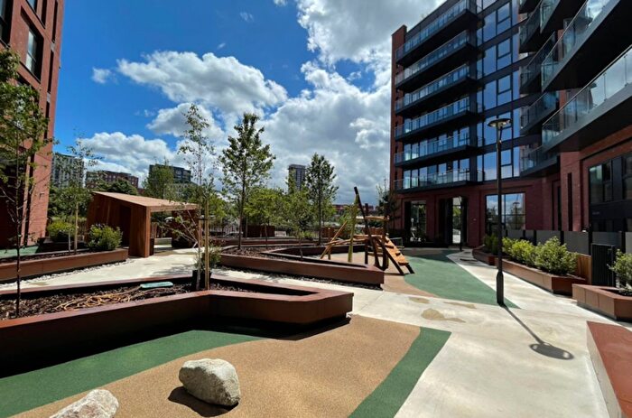 1 Bedroom Flat For Sale In Silvocea Way, Avalon Point, E14