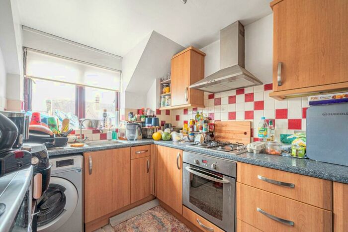 1 Bedroom Flat To Rent In Dale Grove, , North Finchley, London, N12