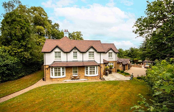 5 Bedroom Detached House For Sale In Wayside, Chipperfield, Kings Langley, WD4