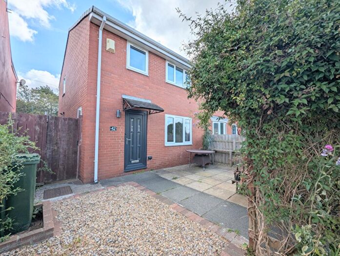 3 Bedroom Semi-Detached House For Sale In Wells Street, Boldon Colliery, NE35