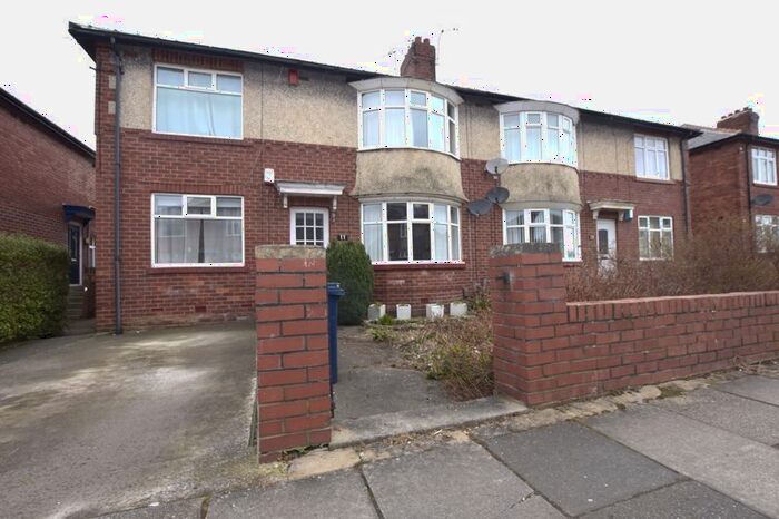 2 Bedroom Flat For Sale In Guelder Road, High Heaton, NE7