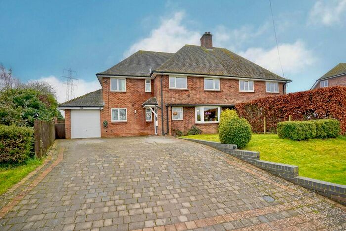 4 Bedroom Semi-Detached House For Sale In Staploe, Staploe, St. Neots, PE19