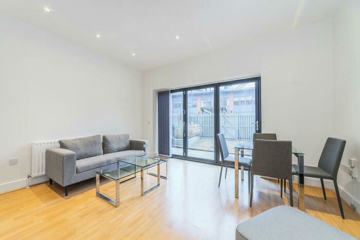 1 Bedroom Apartment To Rent In Manor Gardens, London, N7