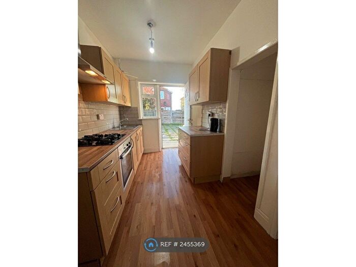 2 Bedroom Flat To Rent In Newcastle, Newcastle, NE6
