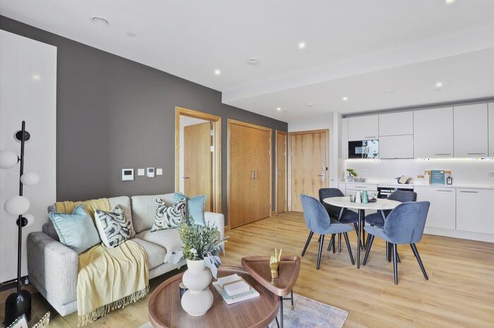 2 Bedroom Flat To Rent In , Portlands Court, London, E20