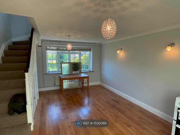 1 Bedroom Semi-Detached House To Rent In Annexe Malthouse Road, Crawley, RH10