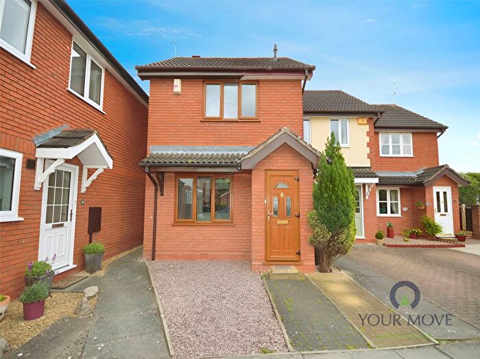 2 Bedroom Detached House To Rent In The Firs, Droitwich, Worcestershire, WR9