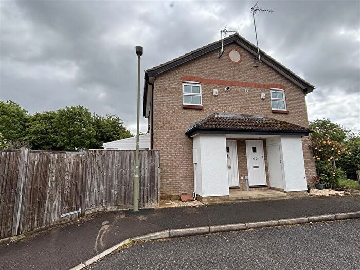 1 Bedroom End Of Terrace House To Rent In Canterbury Close, Banbury, OX16