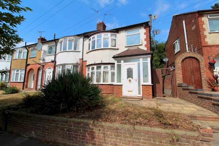 3 Bedroom End Of Terrace House To Rent In Bramingham Road, Luton, LU3