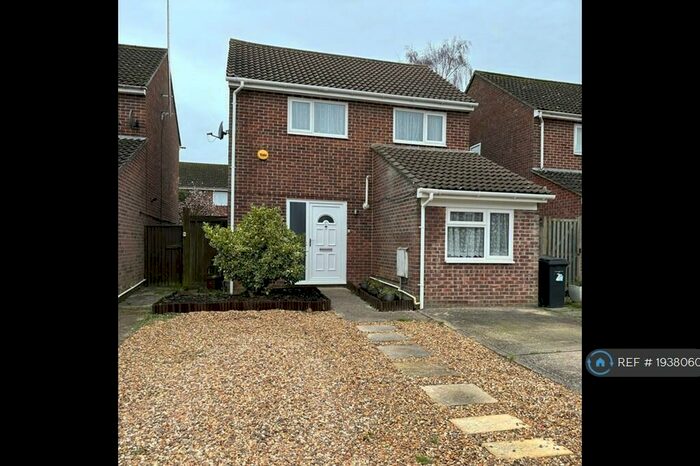 3 Bedroom Detached House To Rent In Cerne Close, Bournemouth, BH9