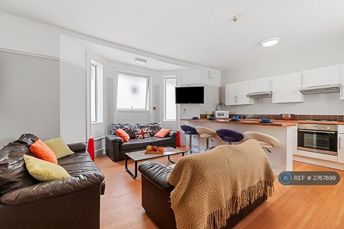 8 Bedroom Terraced House To Rent In Bedford Terrace, Plymouth, PL4