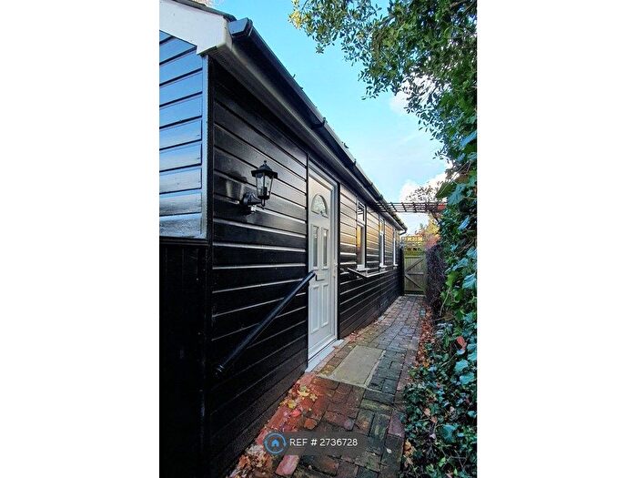 1 Bedroom Bungalow To Rent In Maidstone Road, Tonbridge, TN12