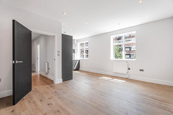 2 Bedroom Apartment For Sale In Fanshaw Street, London, N1