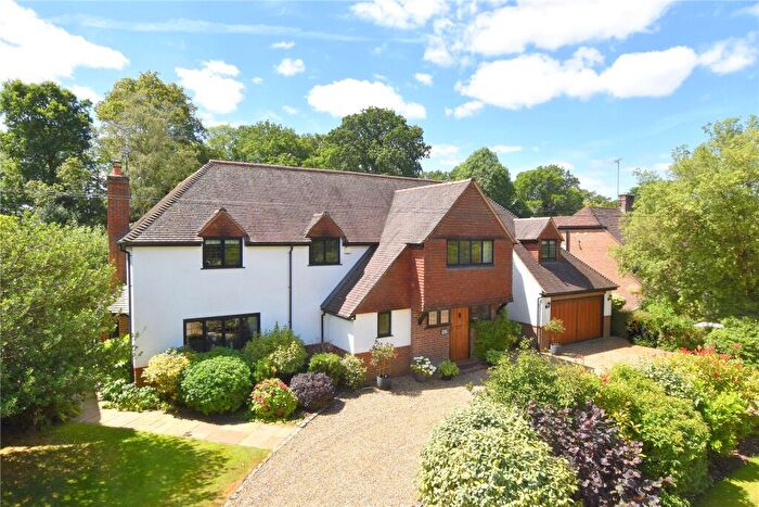 5 Bedroom Detached House For Sale In High Park Avenue, East Horsley, KT24