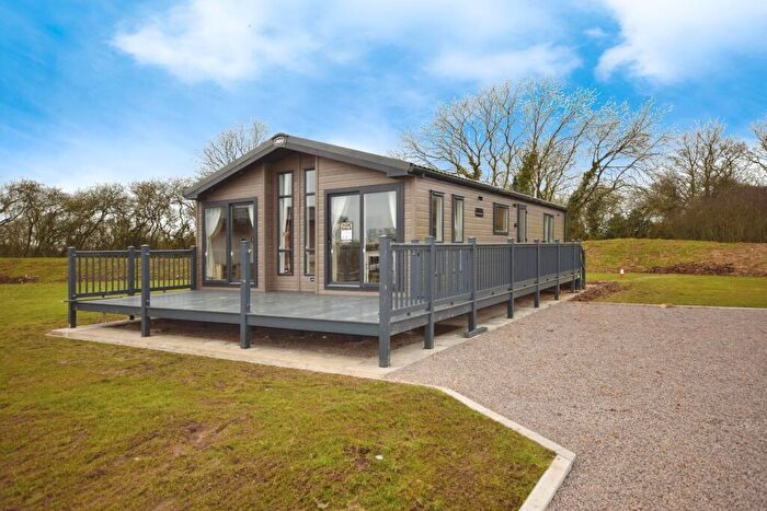 2 Bedroom Park Home For Sale In Kelsey Woods Country Park, Monksthorpe, PE23