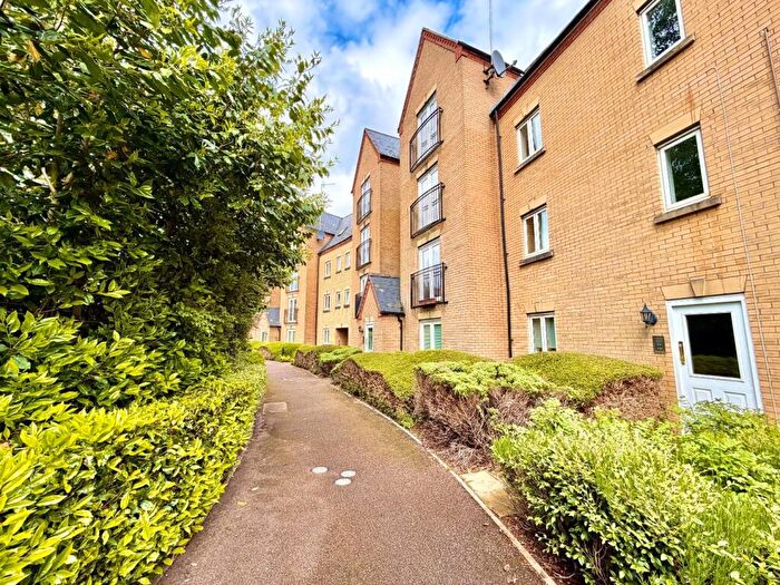 1 Bedroom Apartment For Sale In Brook View, Grange Park, Northampton, NN4