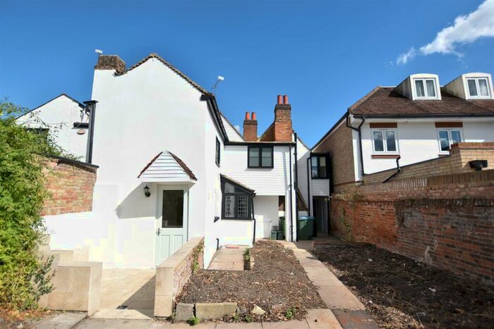 3 Bedroom Semi-Detached House To Rent In High Street, Thames Ditton, KT7