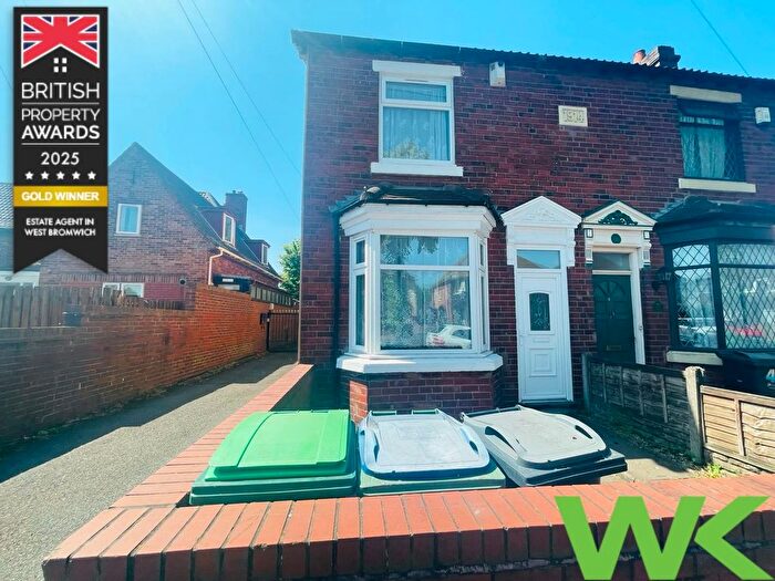 3 Bedroom Semi-Detached House For Sale In Hall Green Road, West Bromwich, B71