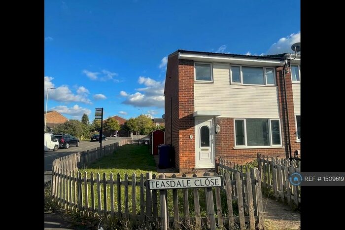 3 Bedroom End Of Terrace House To Rent In Teasdale Close, Royston, SG8