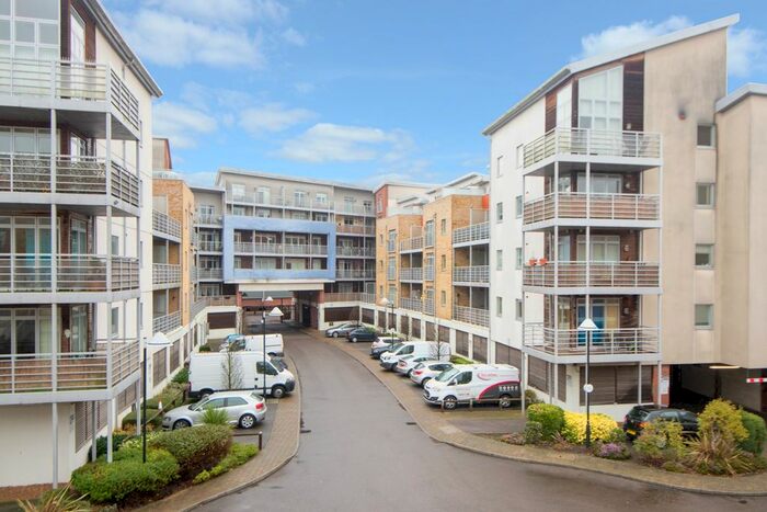 2 Bedroom Flat To Rent In Kingfisher Meadow, Maidstone, ME16