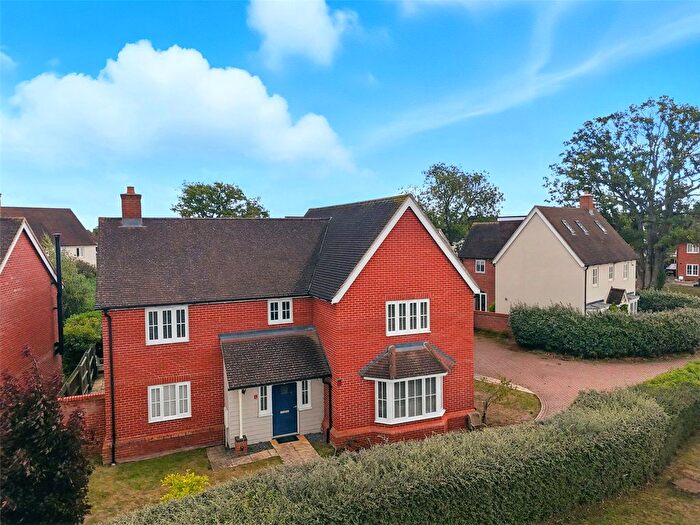 5 Bedroom Detached House For Sale In Porter Close, Felsted, Dunmow, Essex, CM6