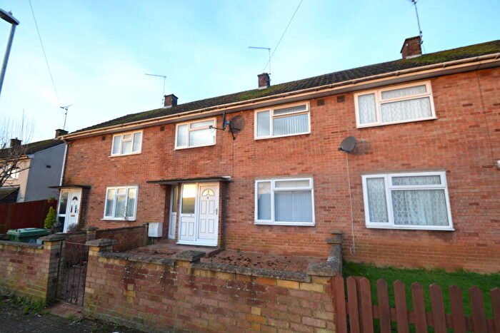 4 Bedroom Terraced House For Sale In Reynolds Road, Corby, NN18