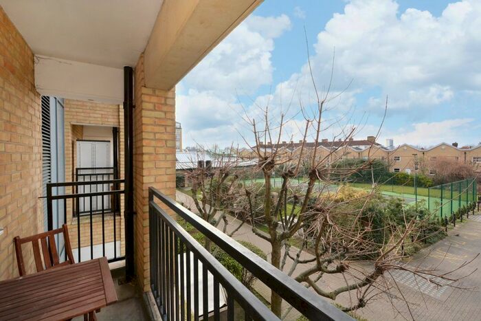 2 Bedroom Flat To Rent In Rotherhithe Street, London, SE16
